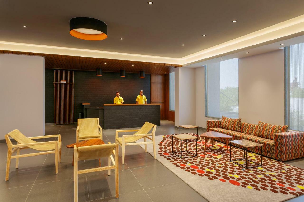 Ginger Sanand Hotel Екстериор снимка