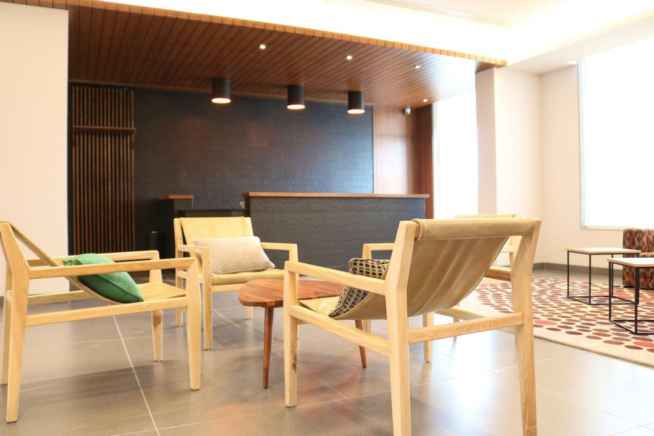 Ginger Sanand Hotel Екстериор снимка