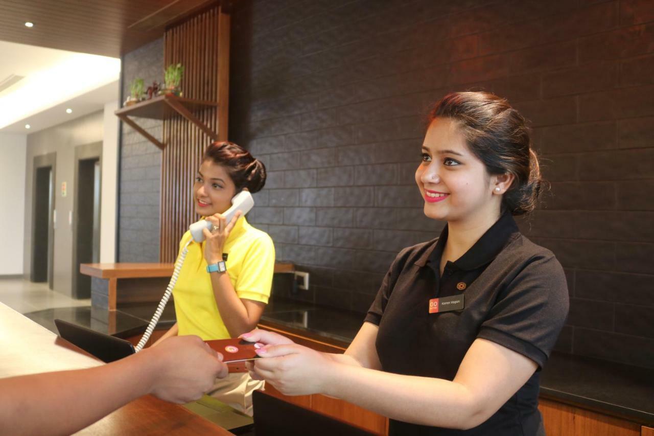 Ginger Sanand Hotel Екстериор снимка